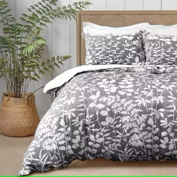 3 Piece Comforter Set Queen - Waverly image